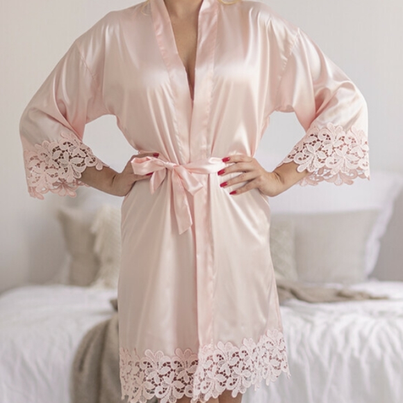 Light Pink Silky Soft Robe w/Tie Belt Closure & Extra Interior Tie Strings Lace - Picture 1 of 9